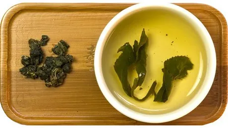 Oolong tea (green tea)