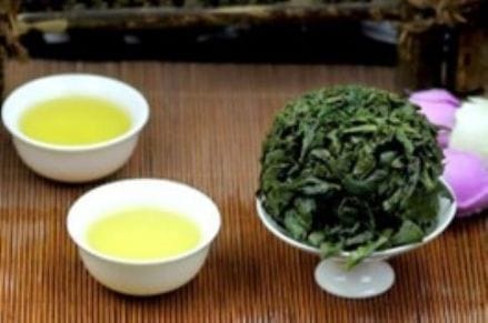 Oolong tea (green tea)